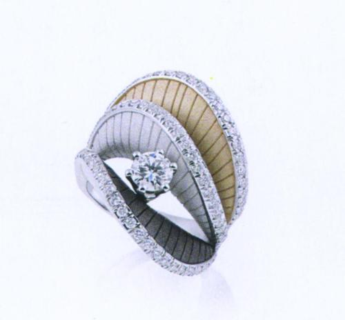 Золотое кольцо - бриллианты 0,7 карата + 1,85 карата
