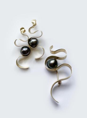 Tahitian pearl brooch and earrings