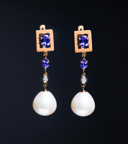 Pearl earrings with tanzanites, 12,19g/585º, South Sea pearl 2x16,0mm, tanzanite 1,80ct + diamonds 0,20ct G/VS