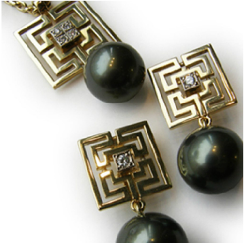 Комплект украшений с таитянским жемчугом и бриллиантами