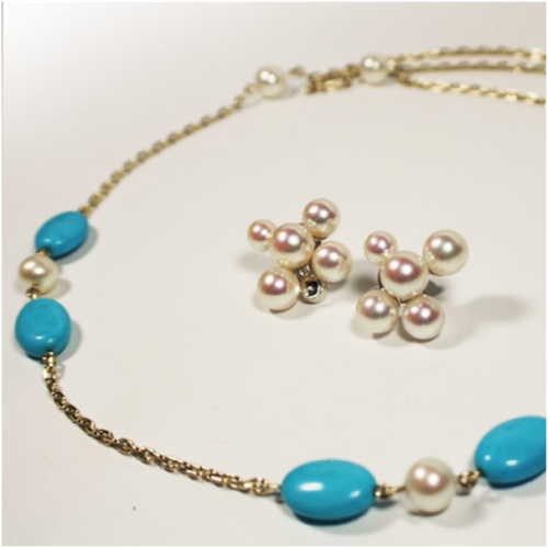 White gold jewelry set with Akoya pearls and turquoise